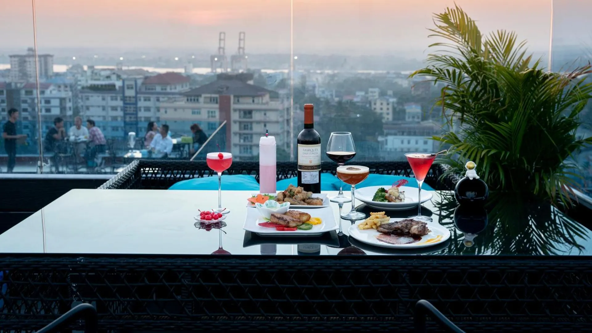 ***  Hotel Sanchaung Yangon Birmanie